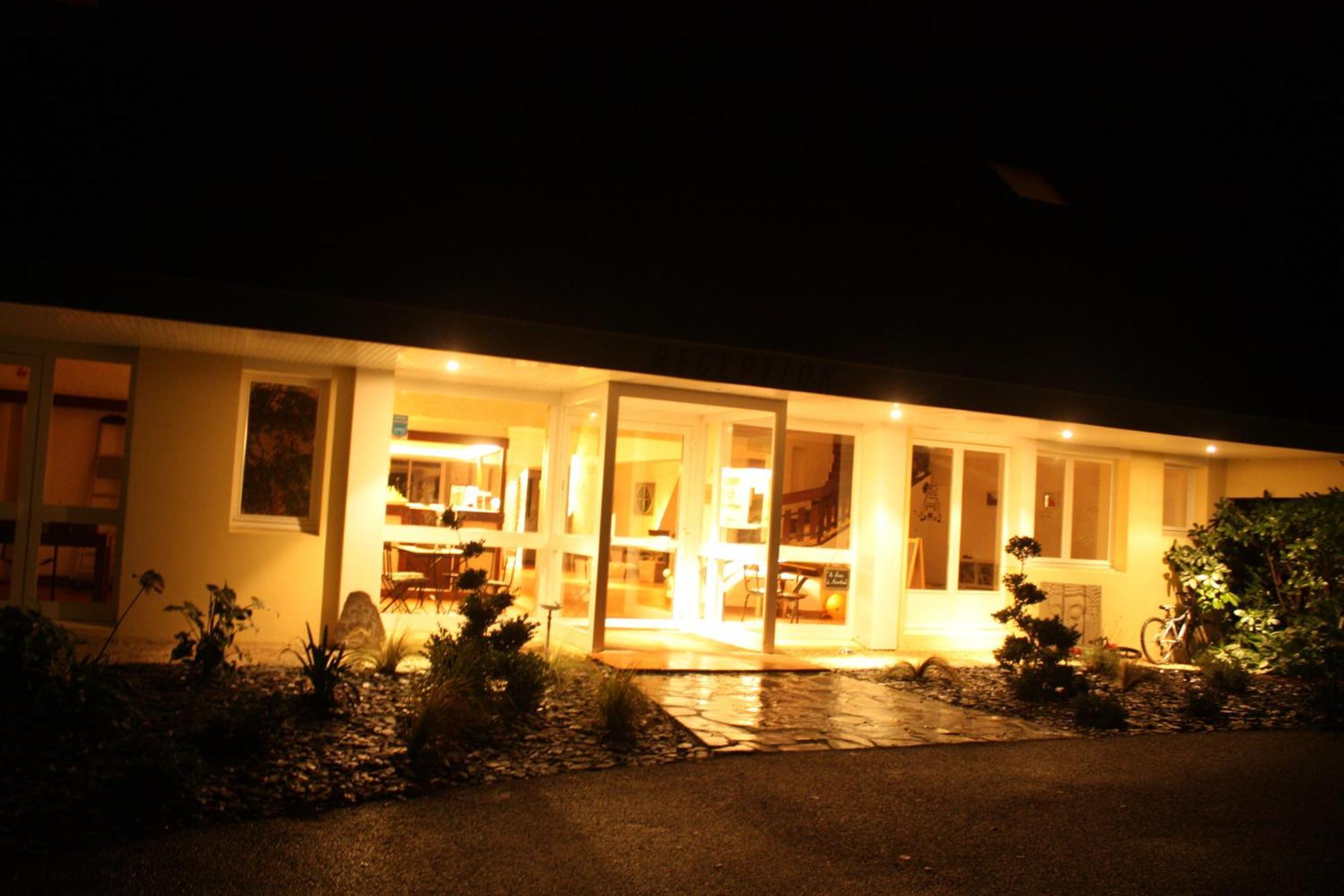 Latitude Ouest Hotel Restaurant & Spa โลโครน็อง ภายนอก รูปภาพ