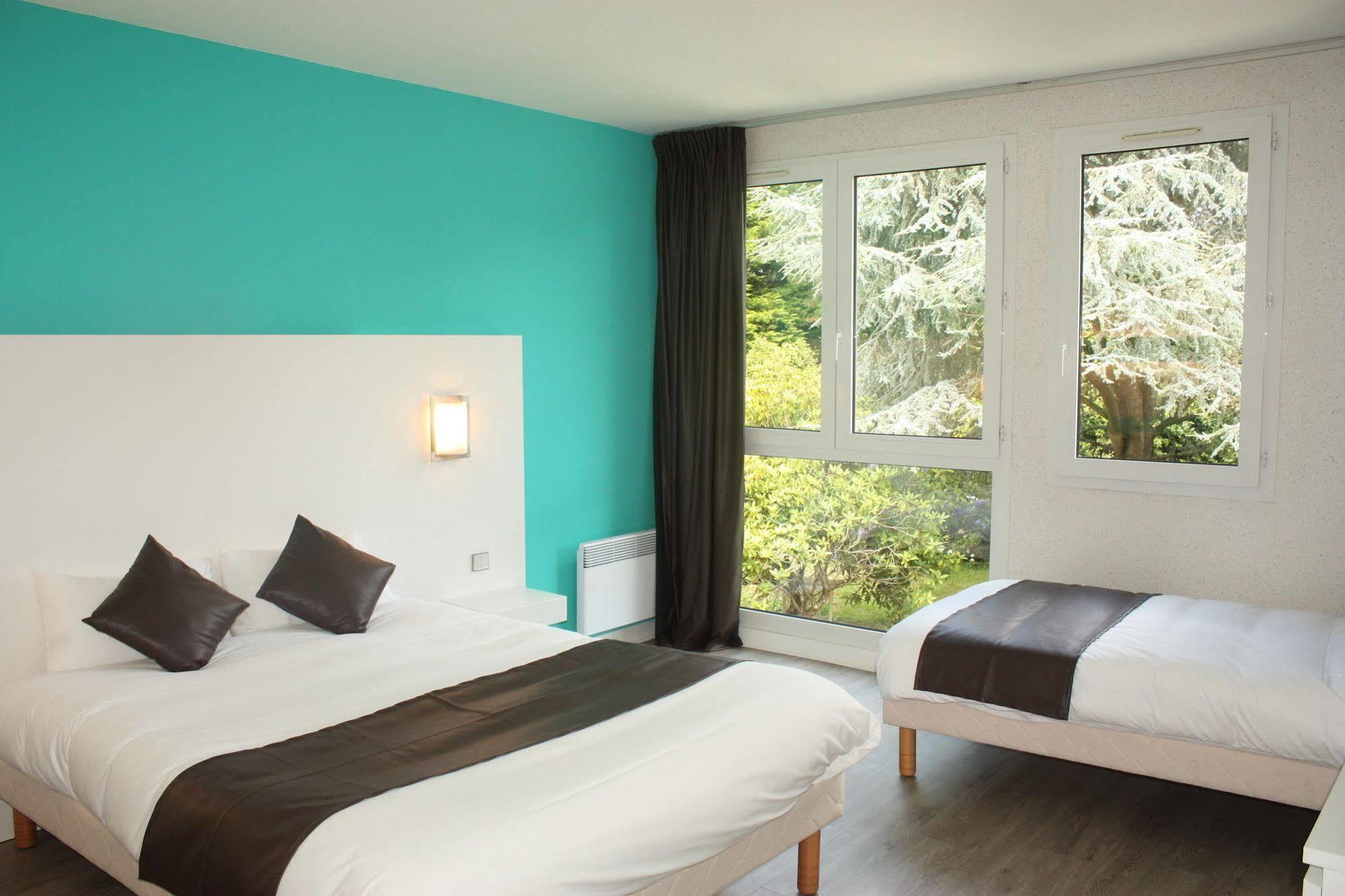 Latitude Ouest Hotel Restaurant & Spa โลโครน็อง ภายนอก รูปภาพ